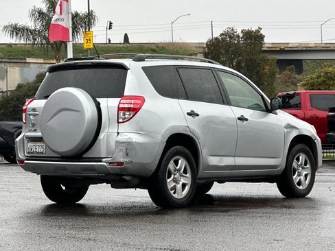 Used 2012 Toyota RAV4 FWD image 5