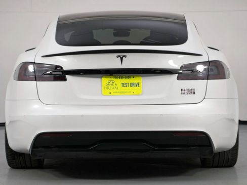 Used 2021 Tesla Model S Plaid image 11