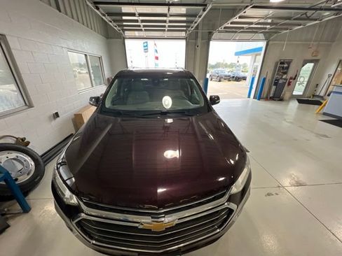 Used 2018 Chevrolet Traverse Premier AWD/4WD image 16