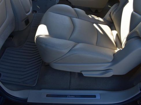 Used 2019 Cadillac Escalade ESV Luxury image 37