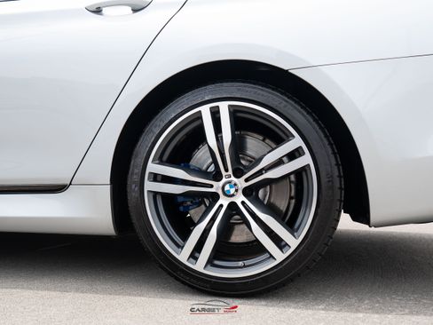 Used 2019 BMW 750i w/ M Sport Package RWD image 12