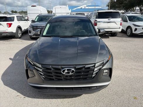 Used 2022 Hyundai Tucson SE FWD image 2