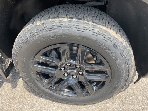 Used 2023 Chevrolet Silverado 1500 RST w/ Z71 Off-Road Package AWD/4WD image 9