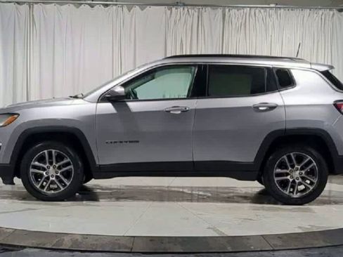 Used 2019 Jeep Compass Latitude image 6