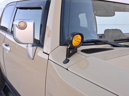 Used 2014 Toyota FJ Cruiser 4WD w/ Upgrade Package image 35