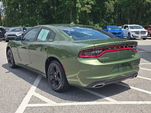 Used 2023 Dodge Charger SXT RWD image 3