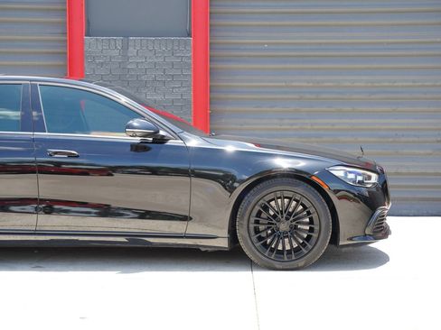 Used 2021 Mercedes-Benz S 580 4MATIC Sedan image 3
