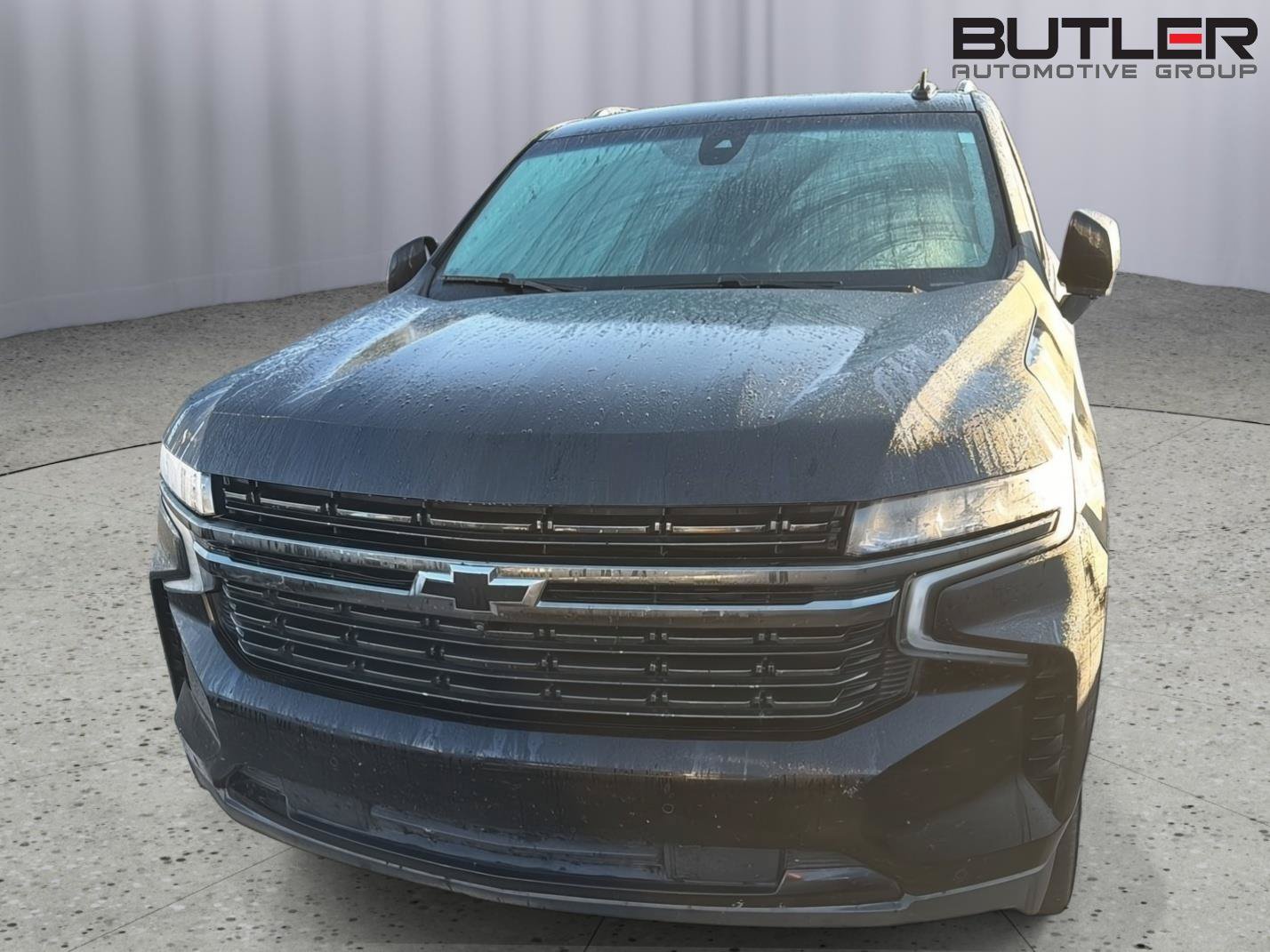 Used 2021 Chevrolet Suburban RST w/ Luxury Package RWD image 3