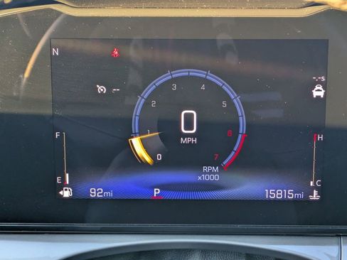 Used 2025 Chevrolet Trax LT w/ LT Convenience Package image 15