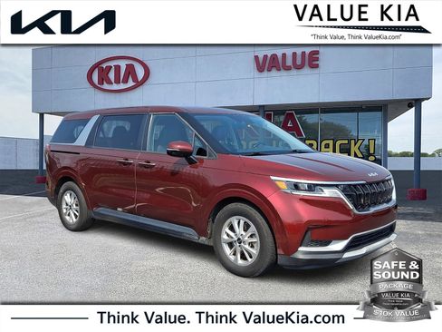 Certified 2023 Kia Carnival LX FWD image 1
