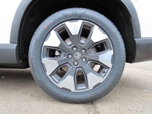 New 2026 Honda Pilot Touring image 12