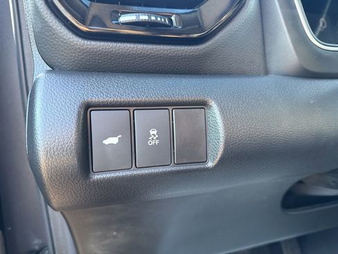 Used 2025 Honda Pilot Touring image 16