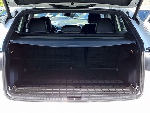 Certified 2023 Volkswagen Atlas Cross Sport SE w/ Panoramic Sunroof Package AWD/4WD image 29