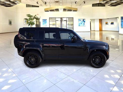 Used 2025 Land Rover Defender 110 S AWD/4WD image 8