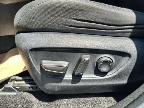 Used 2025 Toyota RAV4 XLE FWD image 16