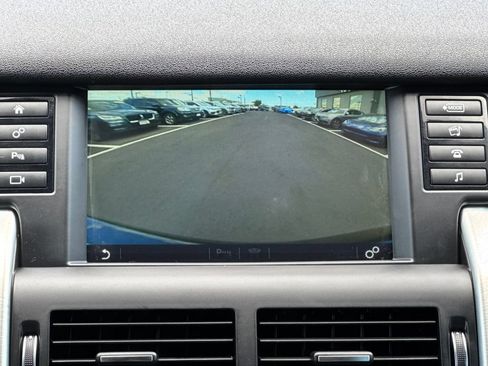 Used 2019 Land Rover Discovery Sport SE AWD/4WD image 19