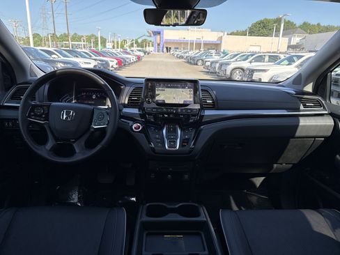 Certified 2024 Honda Odyssey Elite image 34