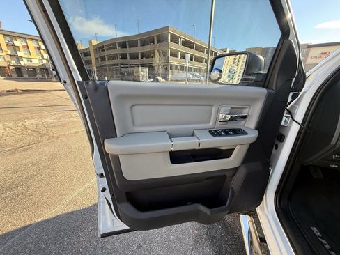 Used 2012 RAM 2500 SLT w/ Protection Group image 18