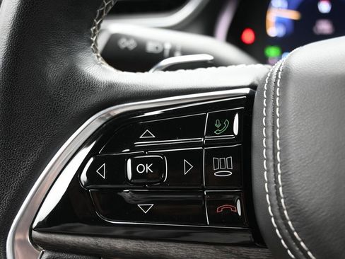 Used 2022 Jeep Grand Cherokee L Overland w/ Luxury Tech Group IV image 25