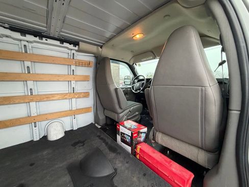 Used 2019 GMC Savana 2500 w/ Driver Convenience Package RWD image 23