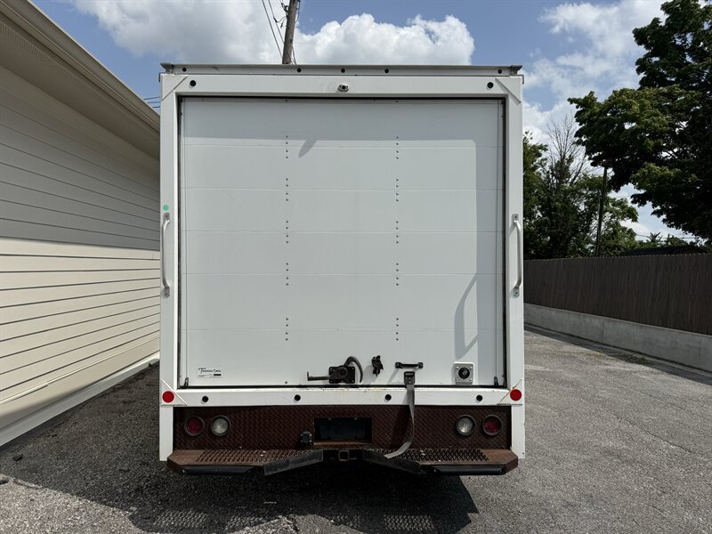Used 2021 Chevrolet Express 3500 w/ Power Convenience Package RWD image 11
