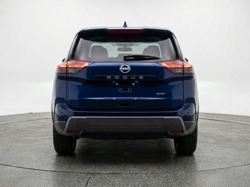 Used 2025 Nissan Rogue SV FWD image 7