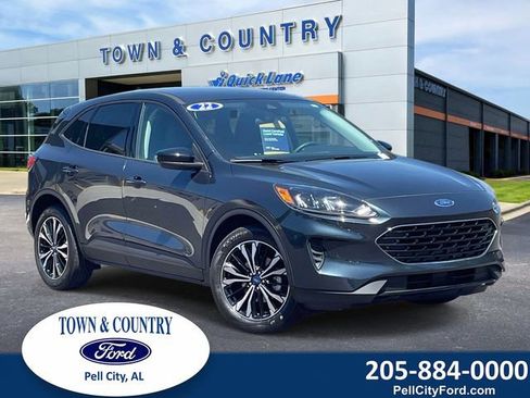 Certified 2022 Ford Escape SE w/ SE Sport Appearance Package FWD image 1