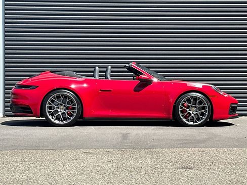 Used 2024 Porsche 911 Carrera 4S image 9