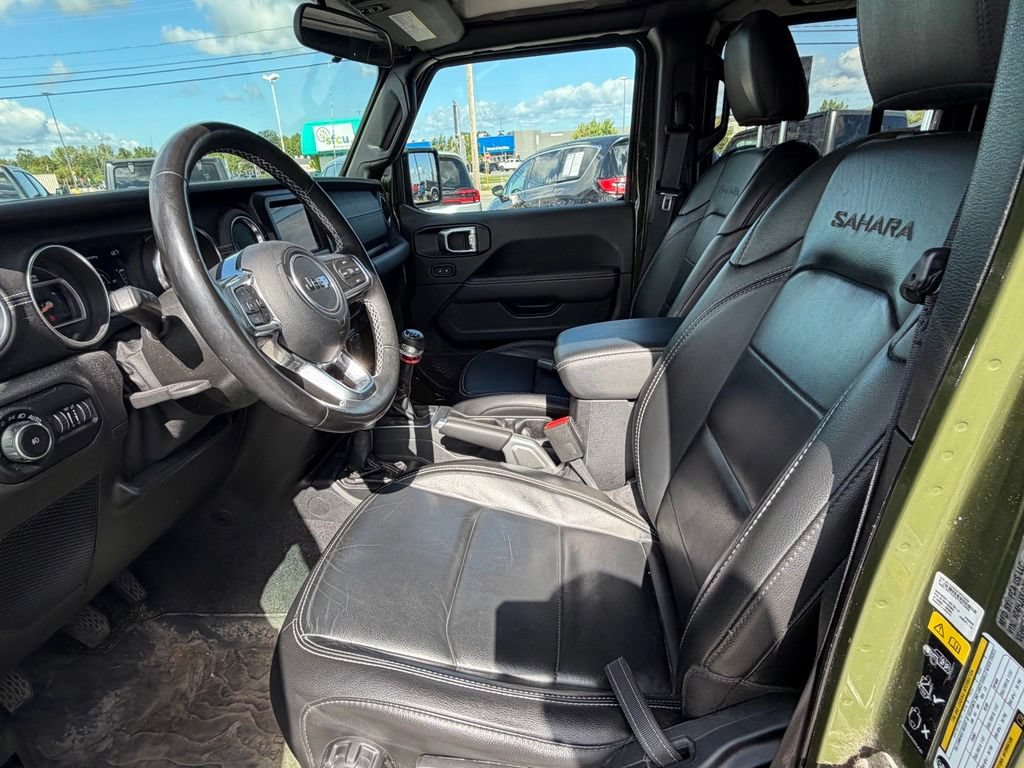 Used 2021 Jeep Wrangler Unlimited Sahara w/ Dual Top Group AWD/4WD image 10