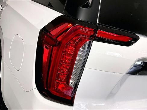 Used 2022 GMC Yukon SLT RWD image 28