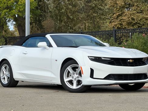 Used 2023 Chevrolet Camaro LT image 9