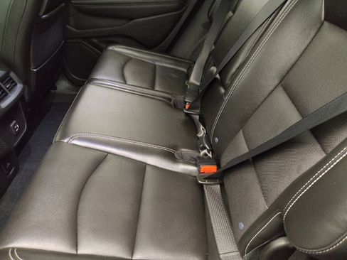 Used 2022 GMC Terrain SLT w/ LPO, Floor Liner Package image 18