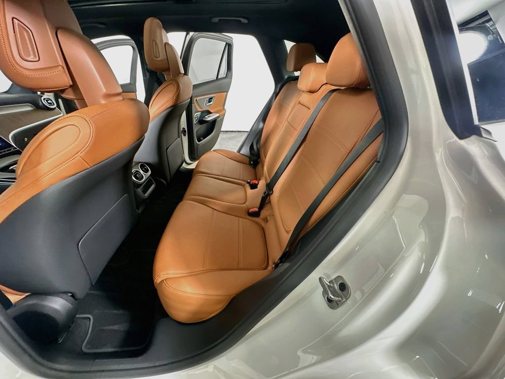 Used 2023 Mercedes-Benz GLC 300 4MATIC w/ Pinnacle Trim Package image 16