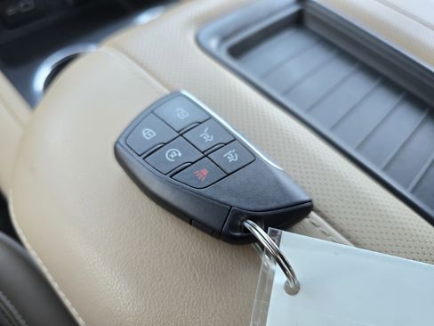 Used 2024 Chevrolet Suburban Premier image 37