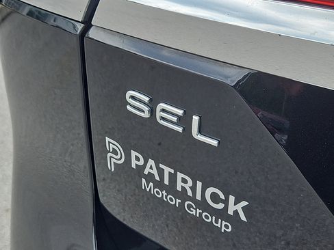 Certified 2024 Volkswagen Atlas SEL AWD/4WD image 6