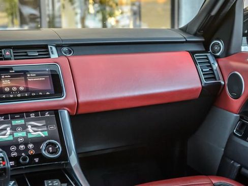 Used 2018 Land Rover Range Rover Sport Supercharged image 33