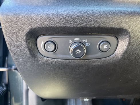 Used 2018 Chevrolet Traverse LT w/ LPO, Floor Liner Package image 21