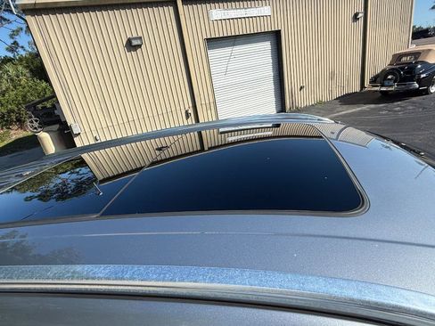 Used 2021 Lincoln Aviator Reserve RWD image 5