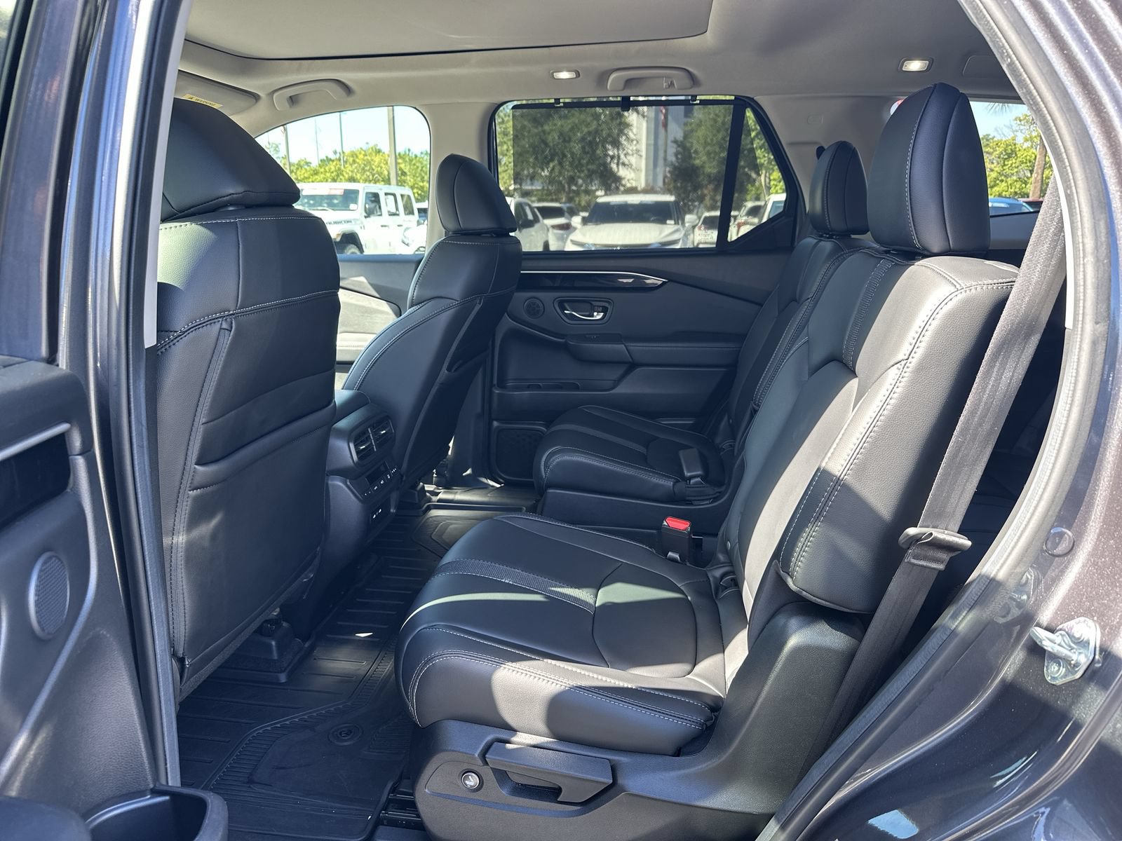 Used 2025 Honda Pilot Touring image 31