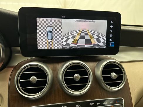 Used 2022 Mercedes-Benz GLC 300 GLC 300 image 27