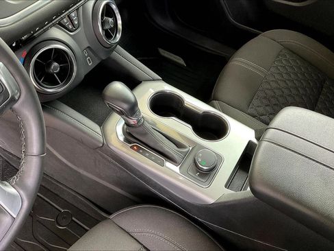 Used 2020 Chevrolet Blazer LT image 19