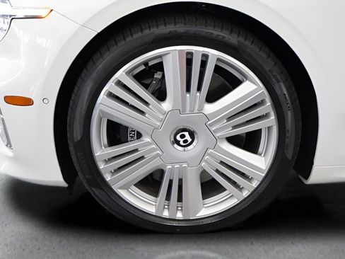 New 2026 Bentley Continental GTC AWD/4WD image 6