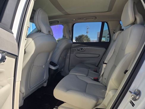 Used 2025 Volvo XC90 B5 Plus w/ Protection Package Premier image 15
