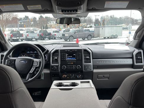 Used 2019 Ford F250 XLT w/ XLT Value Package image 9