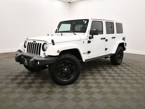 Used 2017 Jeep Wrangler Unlimited Sahara AWD/4WD image 2