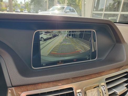Used 2016 Mercedes-Benz E 350 Sedan image 29