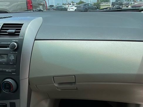 Used 2011 Toyota Corolla LE FWD image 28