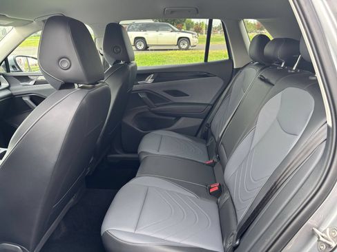 Used 2026 Volkswagen Tiguan SE AWD/4WD image 27
