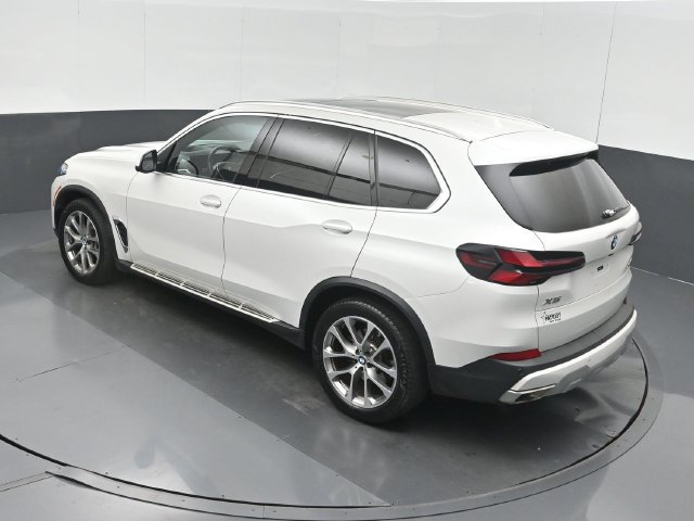 Used 2024 BMW X5 xDrive40i AWD/4WD image 49