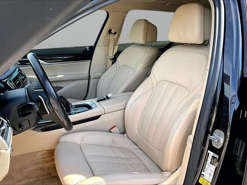 Used 2020 BMW 740i w/ Cold Weather Package RWD image 7